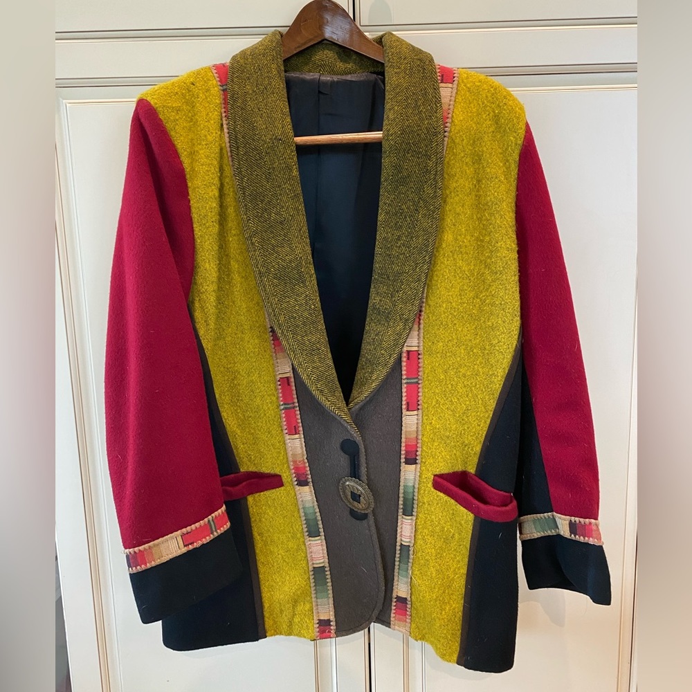 Southwestern Jacket Wool Coat by Coloratura. Size Small. Excellent condition.
